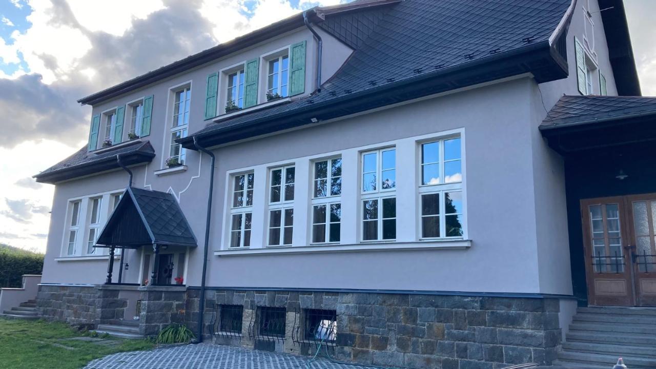 Apartmány Česká Škola Lipova  Exterior foto